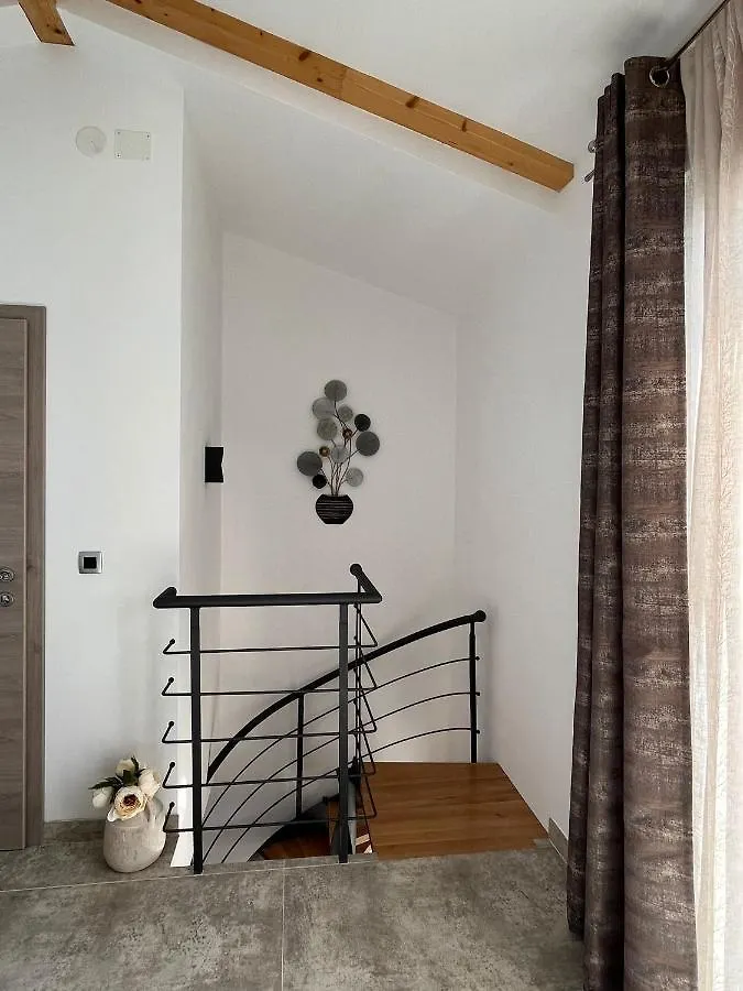 Apartman Sara S Pogledom Na More Lovran 0*,  Croatia